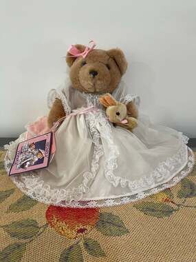 Vintage 93 Bearly People Cheryl De Rose Collectible Bear Wedding Dress Bunny